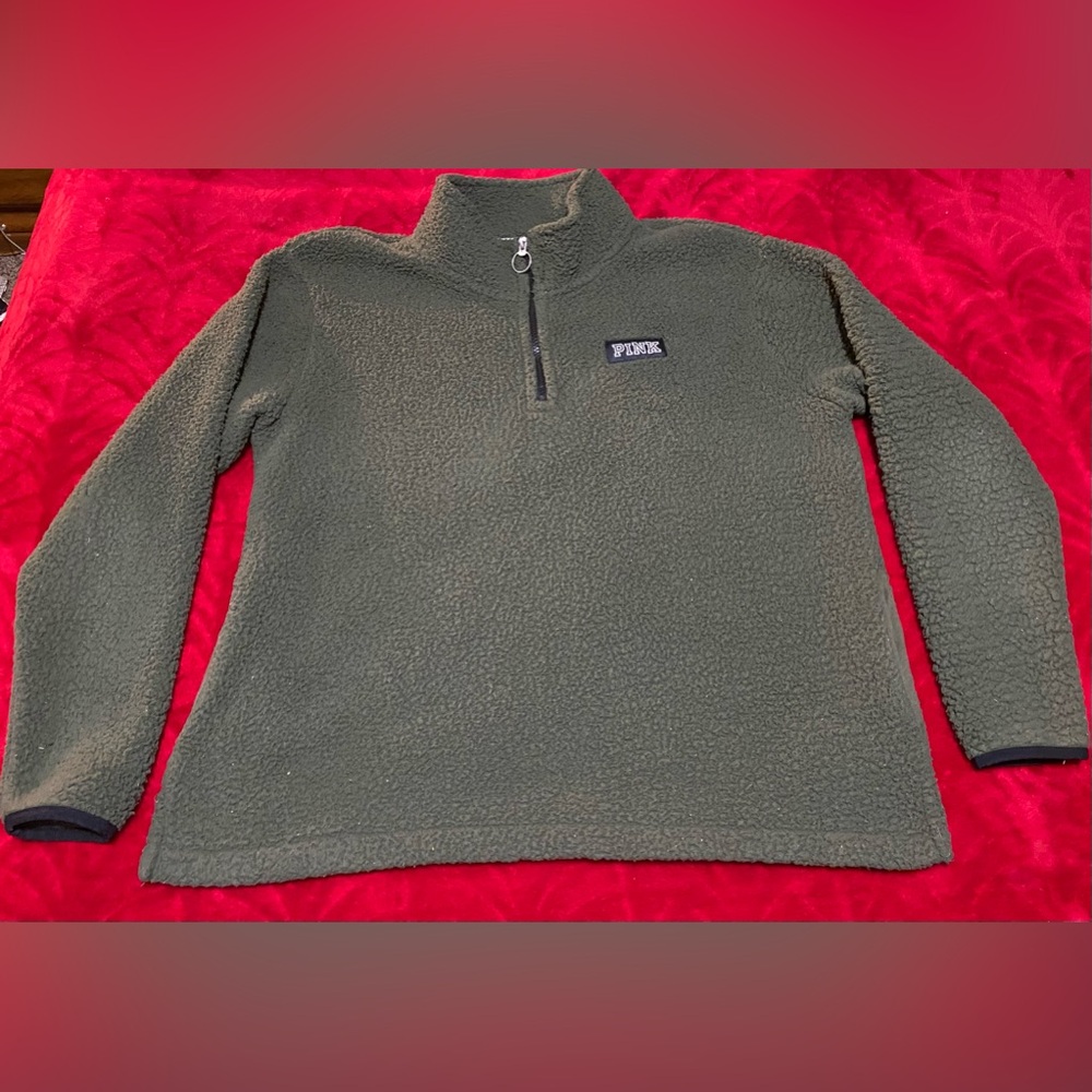 Softer than your Exs hugs and always there when you need it Large Sherpa pockets - Picture 9 of 14